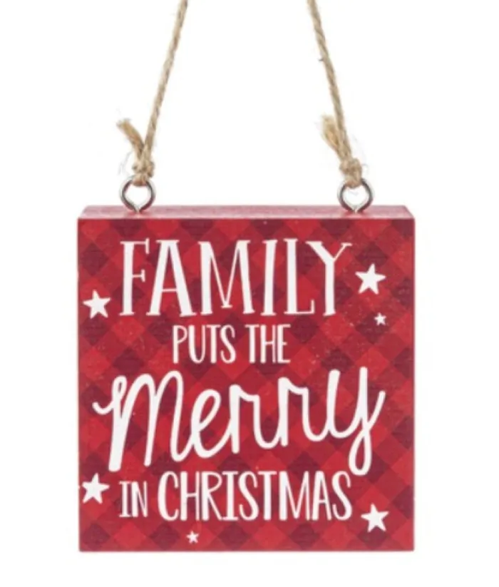 Boutique de Noël Family & Friends*Ornament , Plaque, With Message "Family Puts The Merry In Christmas"